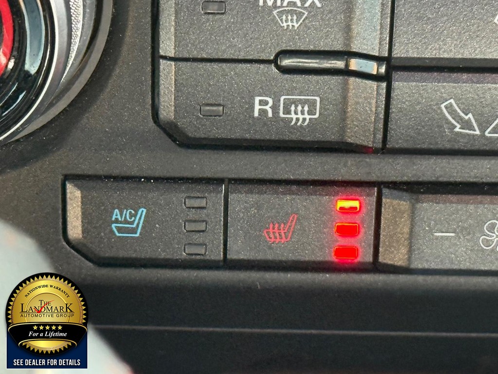 Ford F-150 Vehicle Full-screen Gallery Image 14