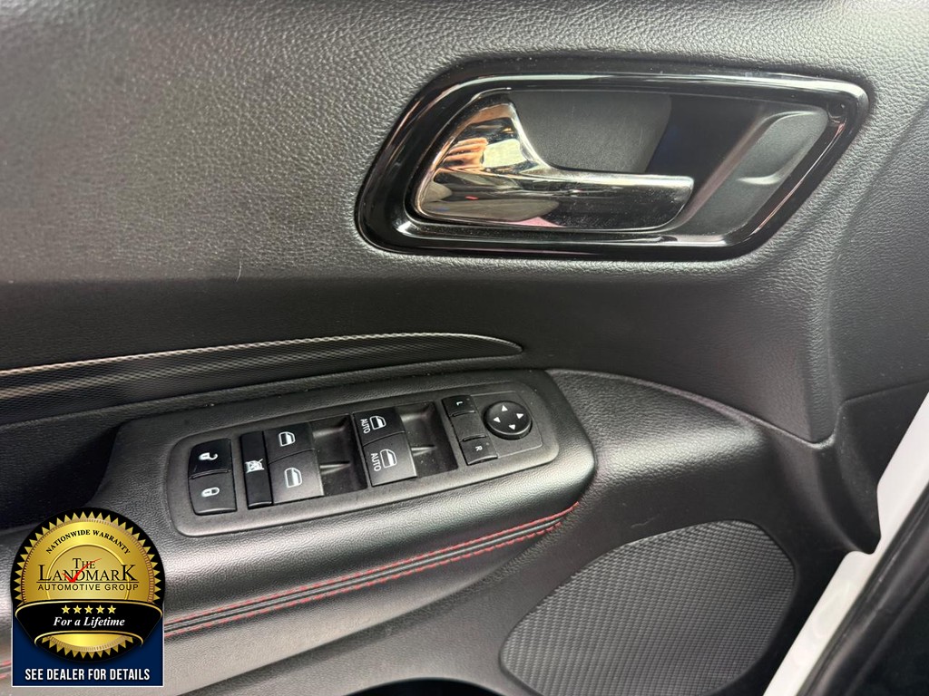 Dodge Durango Vehicle Full-screen Gallery Image 8