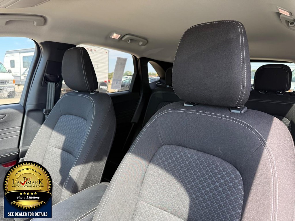 Ford Escape Vehicle Full-screen Gallery Image 09