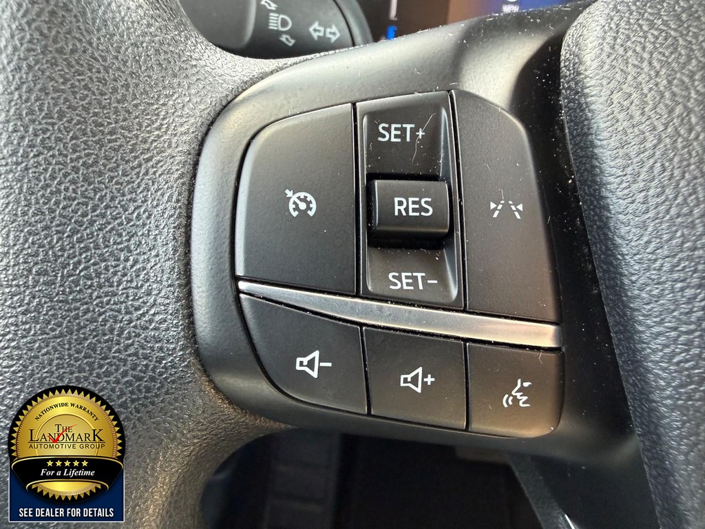 Ford Escape Vehicle Full-screen Gallery Image 10