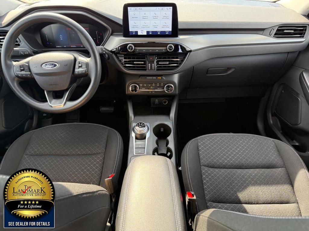 Ford Escape Vehicle Full-screen Gallery Image 15