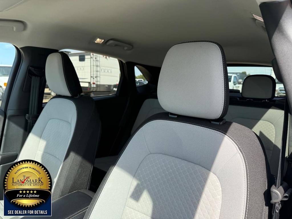 Ford Escape Vehicle Full-screen Gallery Image 09