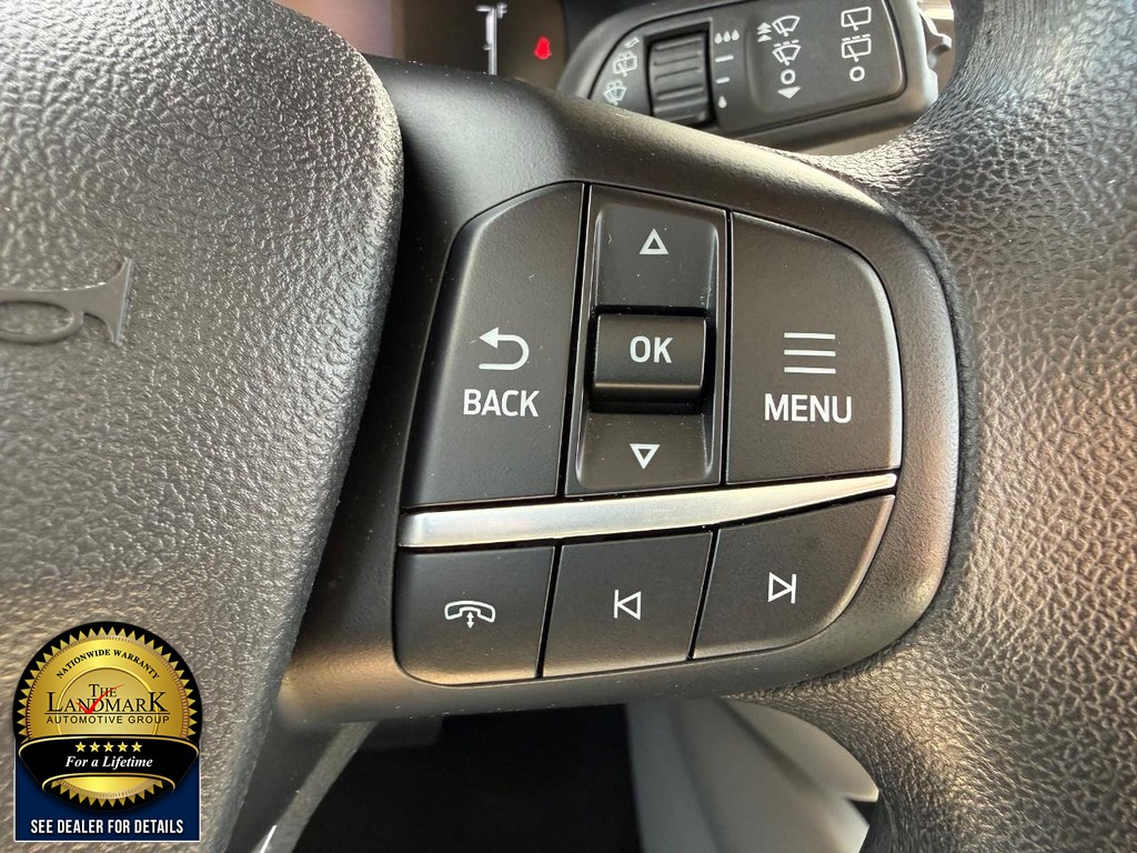 Ford Escape Vehicle Full-screen Gallery Image 11