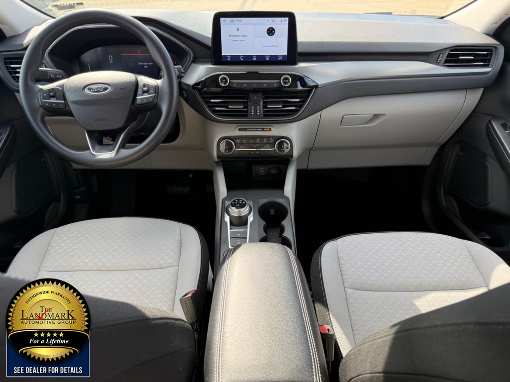 Ford Escape Vehicle Full-screen Gallery Image 15