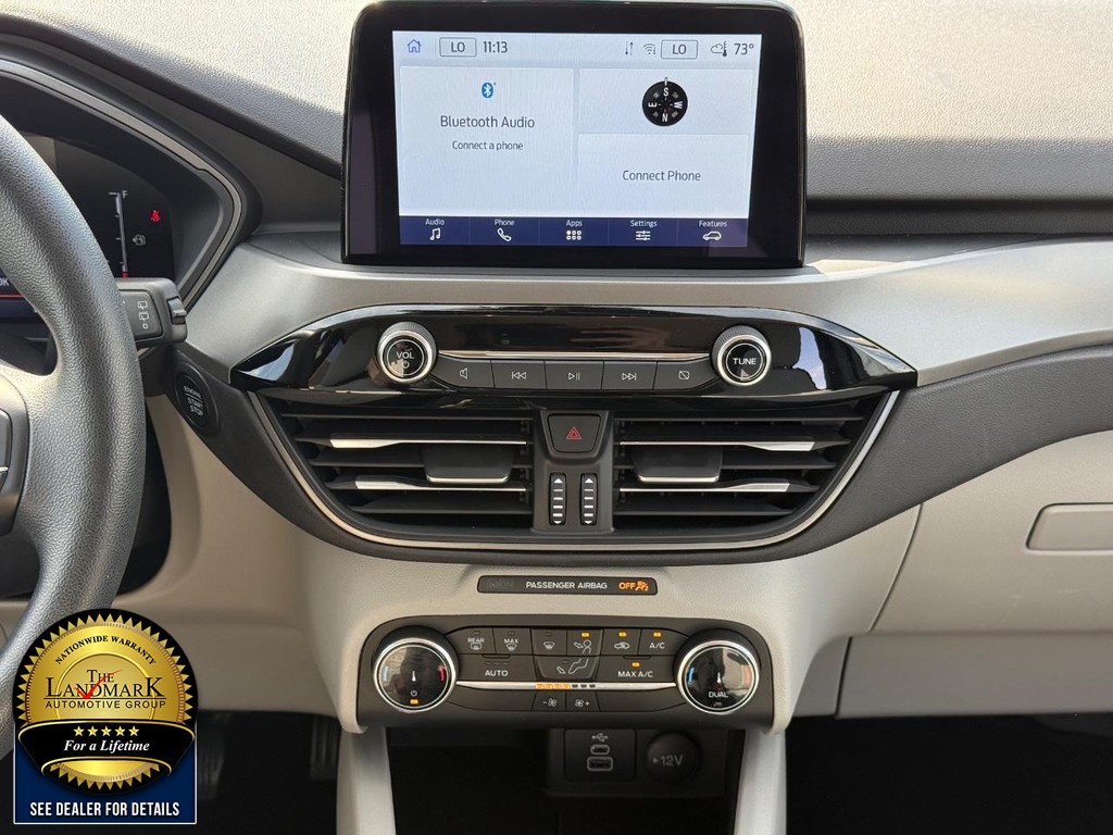Ford Escape Vehicle Full-screen Gallery Image 17