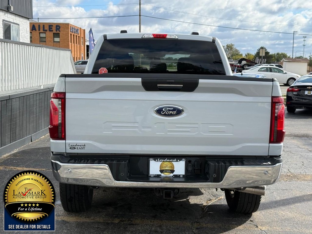 Ford F-150 Vehicle Full-screen Gallery Image 6