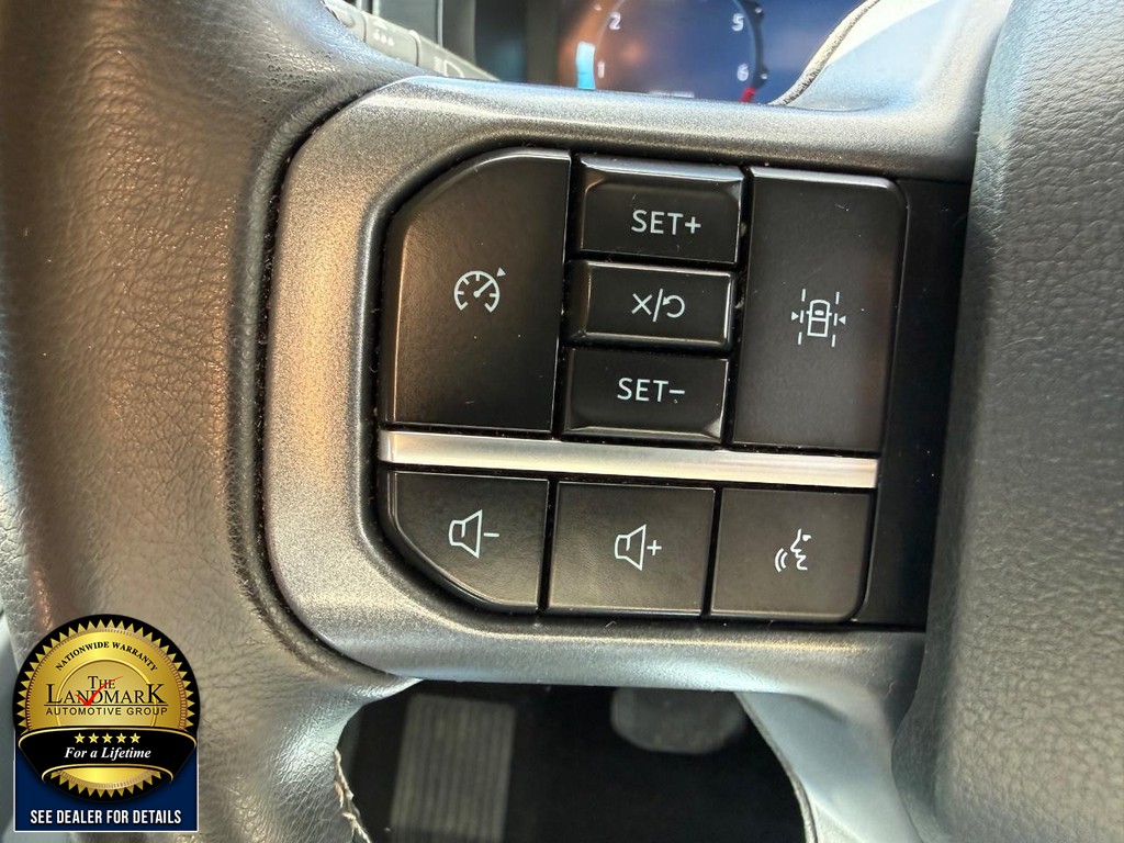 Ford F-150 Vehicle Full-screen Gallery Image 10