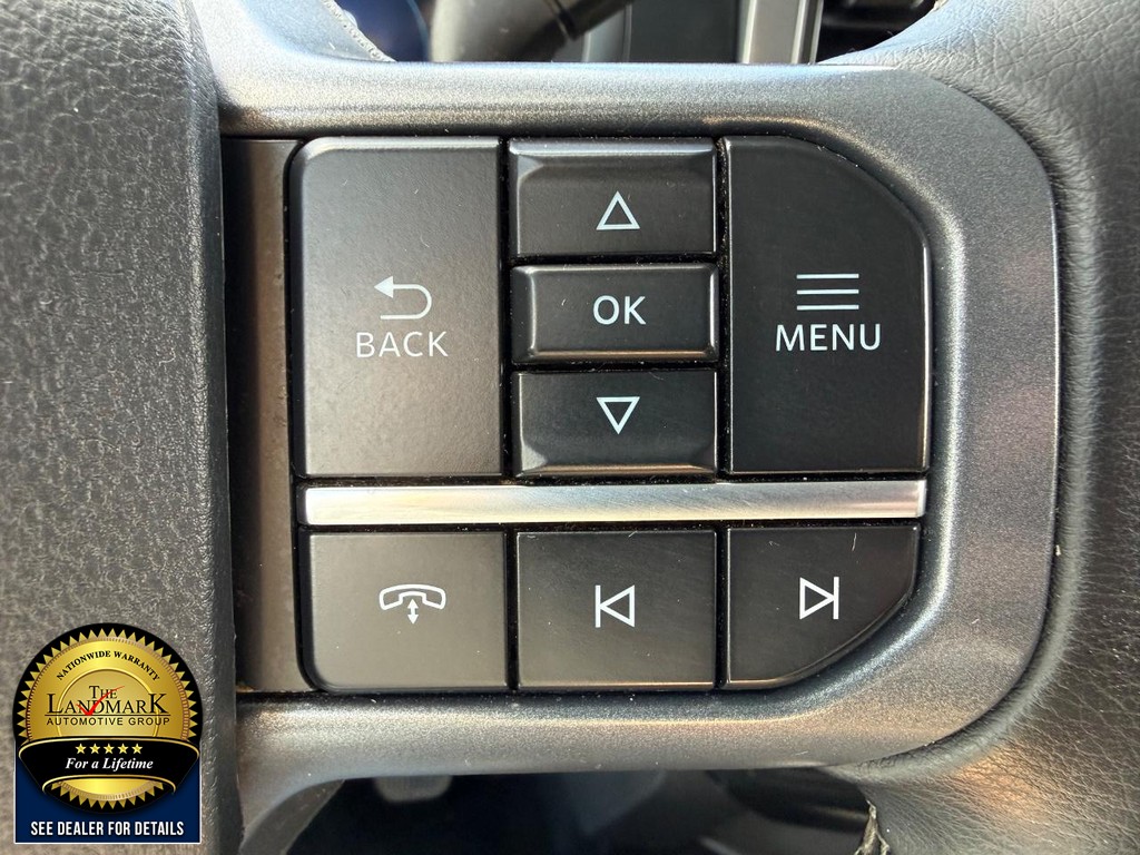 Ford F-150 Vehicle Full-screen Gallery Image 11