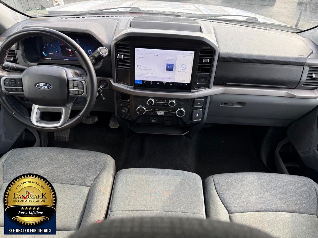 Ford F-150 Vehicle Full-screen Gallery Image 15