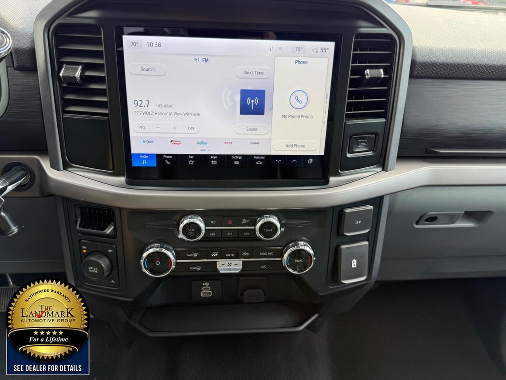 Ford F-150 Vehicle Full-screen Gallery Image 17