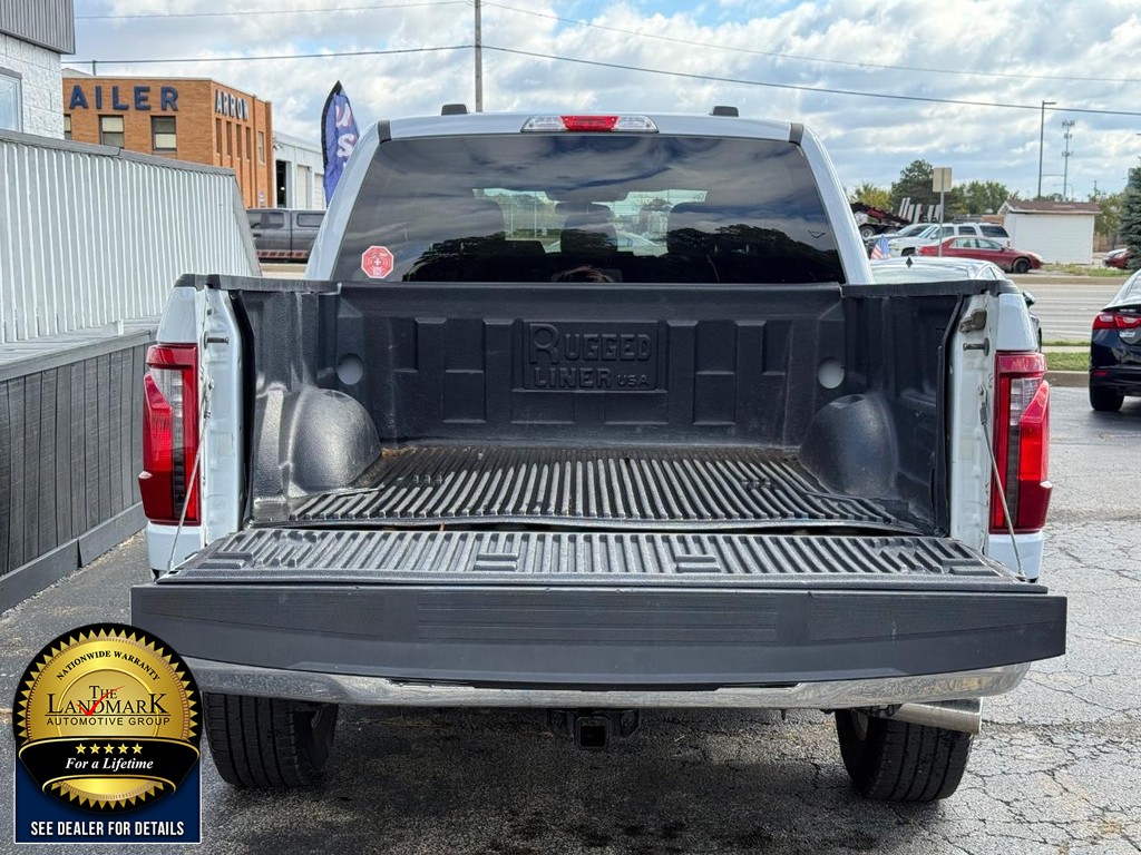 Ford F-150 Vehicle Full-screen Gallery Image 18