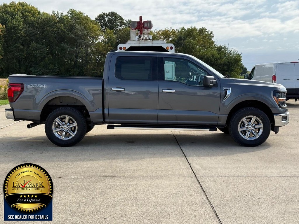 Ford F-150 Vehicle Full-screen Gallery Image 4