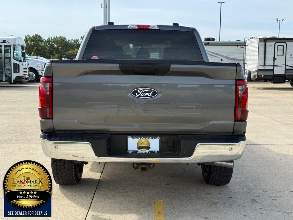Ford F-150 Vehicle Full-screen Gallery Image 6
