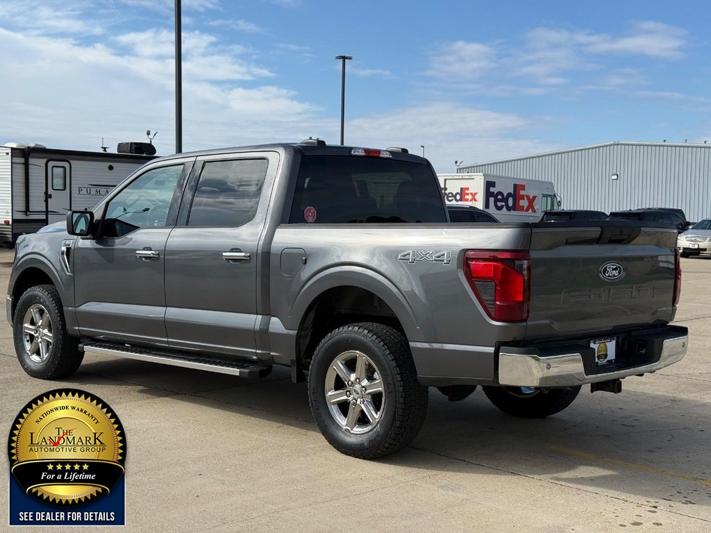 Ford F-150 Vehicle Full-screen Gallery Image 7