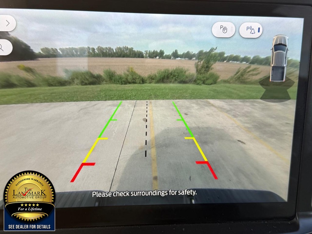 Ford F-150 Vehicle Full-screen Gallery Image 13