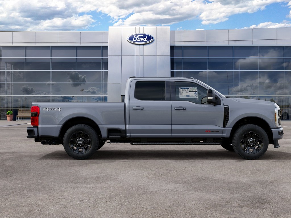 Ford F-250SD Vehicle Full-screen Gallery Image 5
