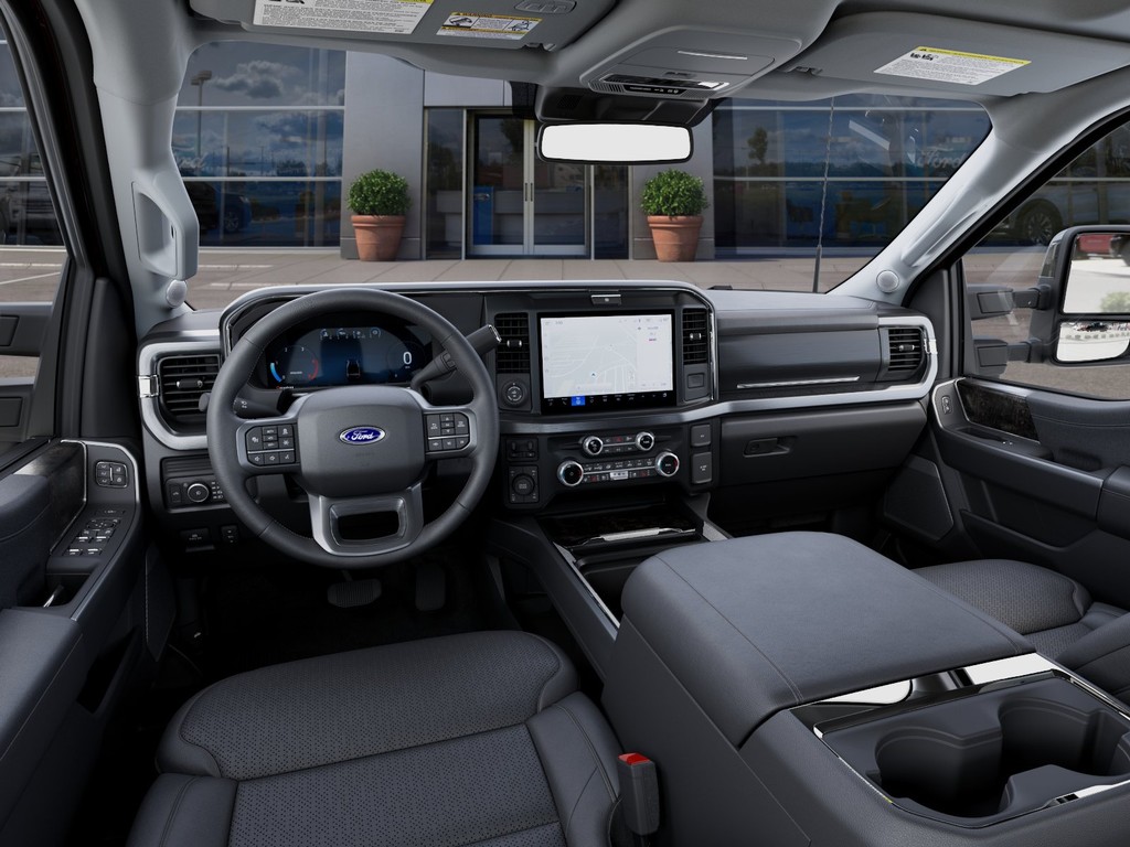 Ford F-250SD Vehicle Full-screen Gallery Image 9