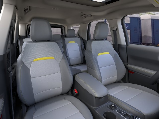 Ford Bronco Sport Vehicle Full-screen Gallery Image 10