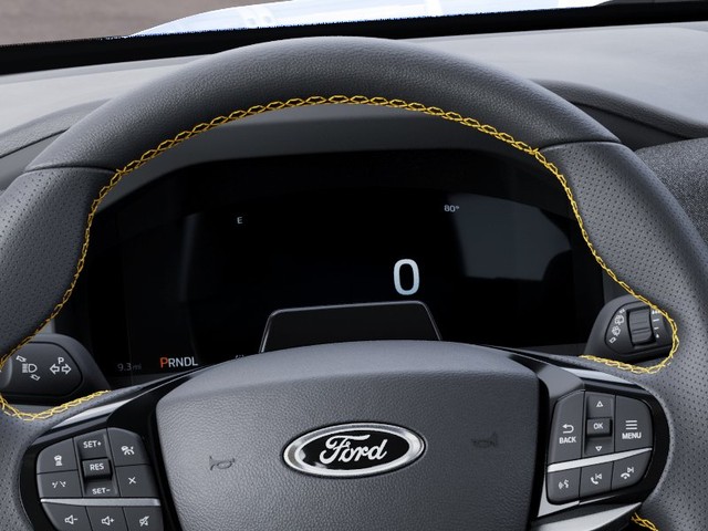 Ford Explorer Vehicle Full-screen Gallery Image 13
