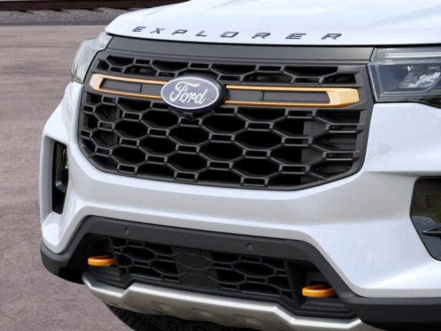 Ford Explorer Vehicle Full-screen Gallery Image 17