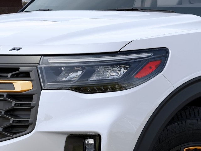 Ford Explorer Vehicle Full-screen Gallery Image 18