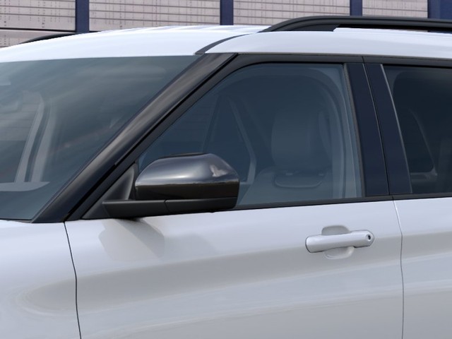 Ford Explorer Vehicle Full-screen Gallery Image 20