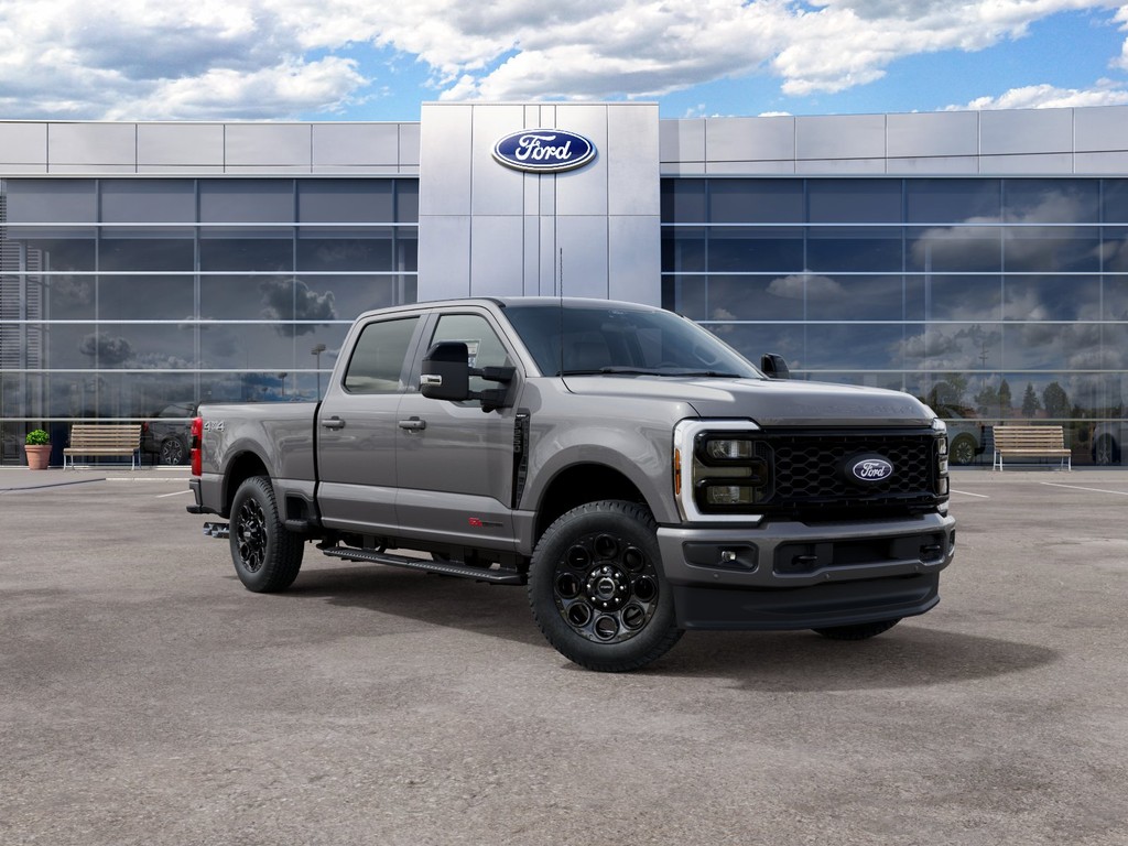 Ford F-250SD Vehicle Full-screen Gallery Image 4