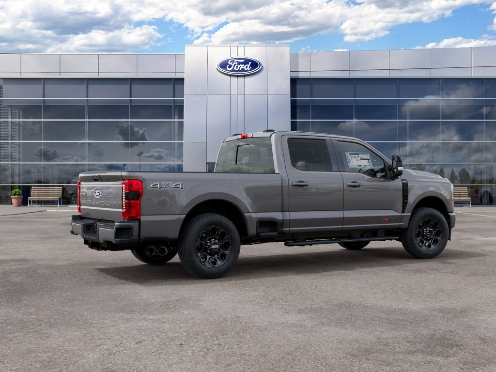 Ford F-250SD Vehicle Full-screen Gallery Image 6