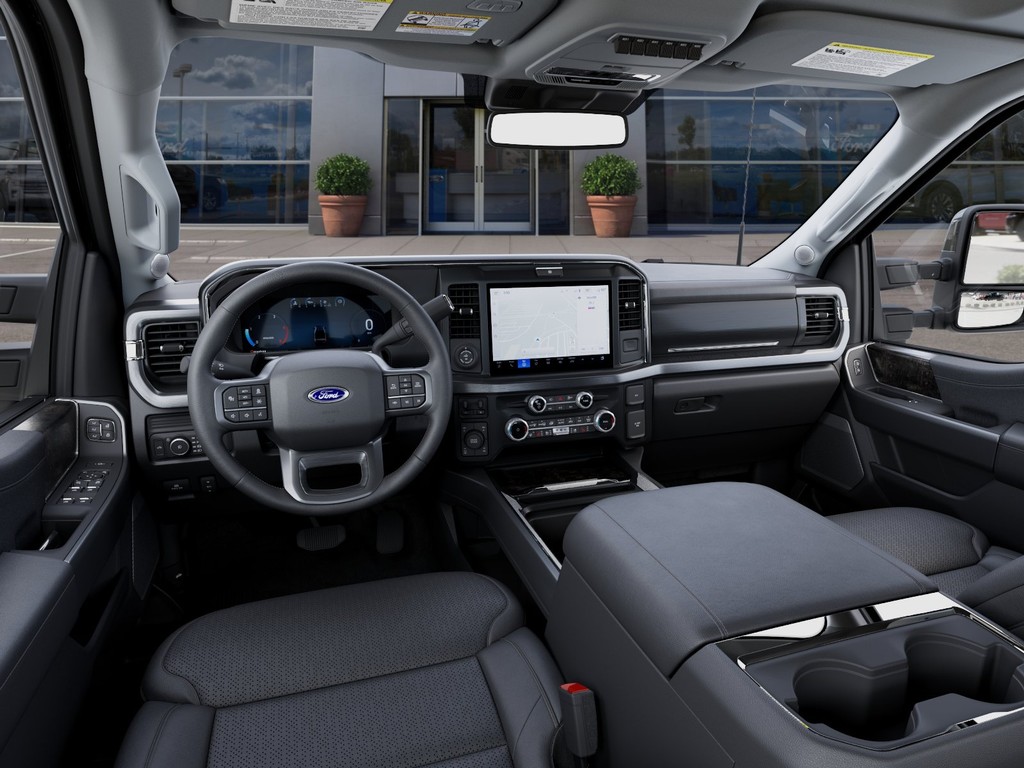 Ford F-250SD Vehicle Full-screen Gallery Image 9