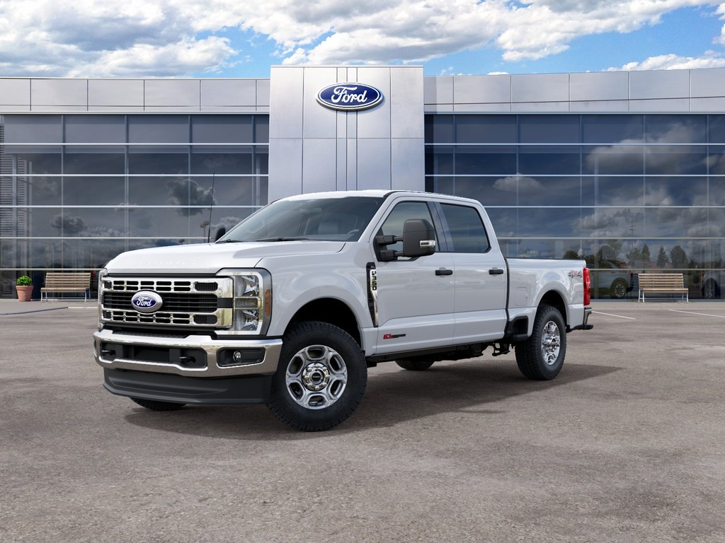 Ford F-350SD Vehicle Full-screen Gallery Image 2