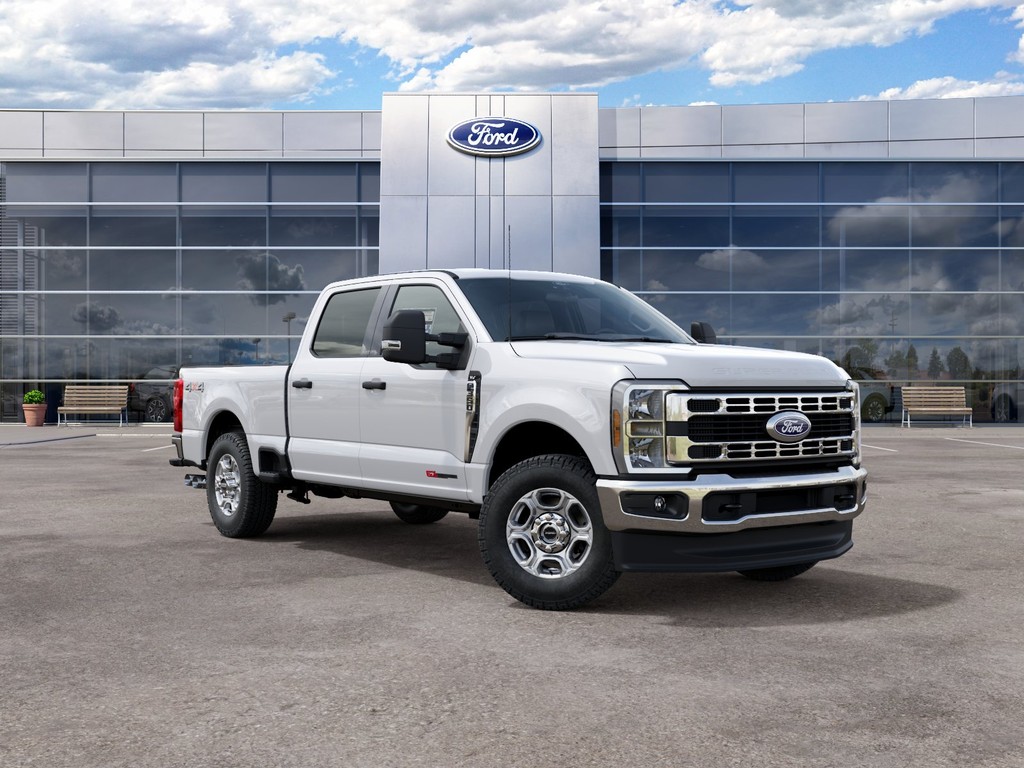 Ford F-350SD Vehicle Full-screen Gallery Image 4