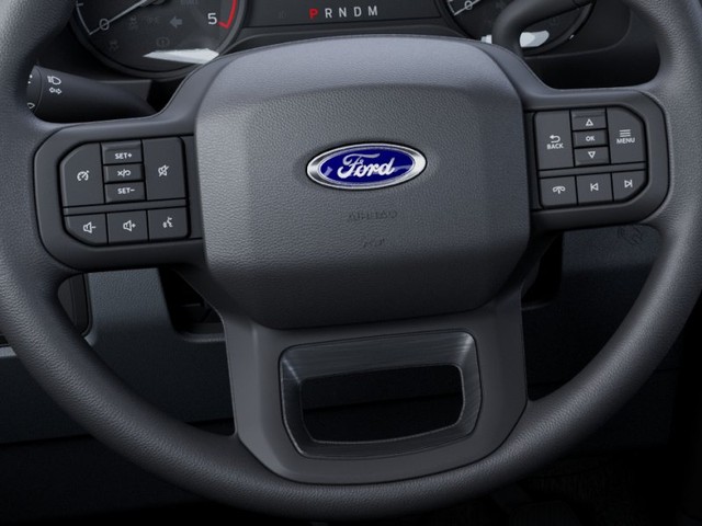 Ford F-350SD Vehicle Full-screen Gallery Image 12