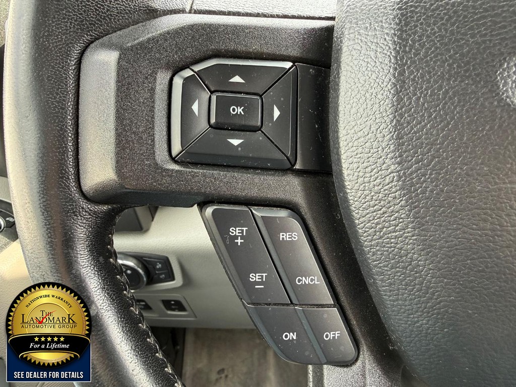 Ford F-150 Vehicle Full-screen Gallery Image 10