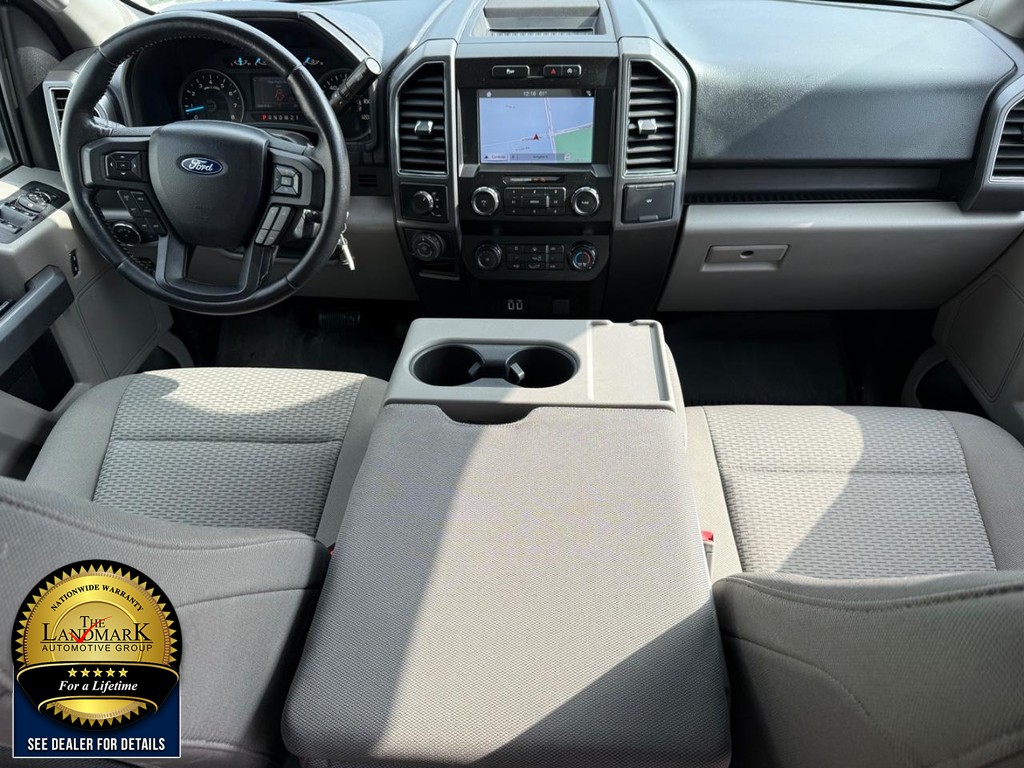 Ford F-150 Vehicle Full-screen Gallery Image 16