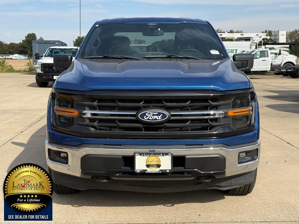 Ford F-150 Vehicle Full-screen Gallery Image 2