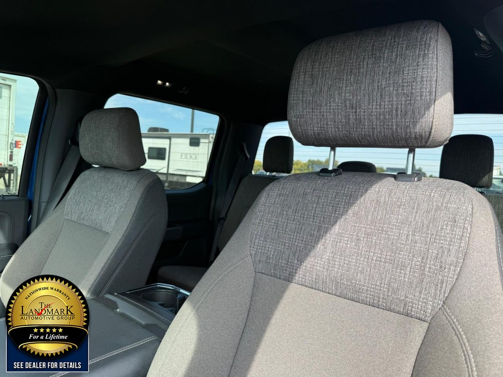 Ford F-150 Vehicle Full-screen Gallery Image 9