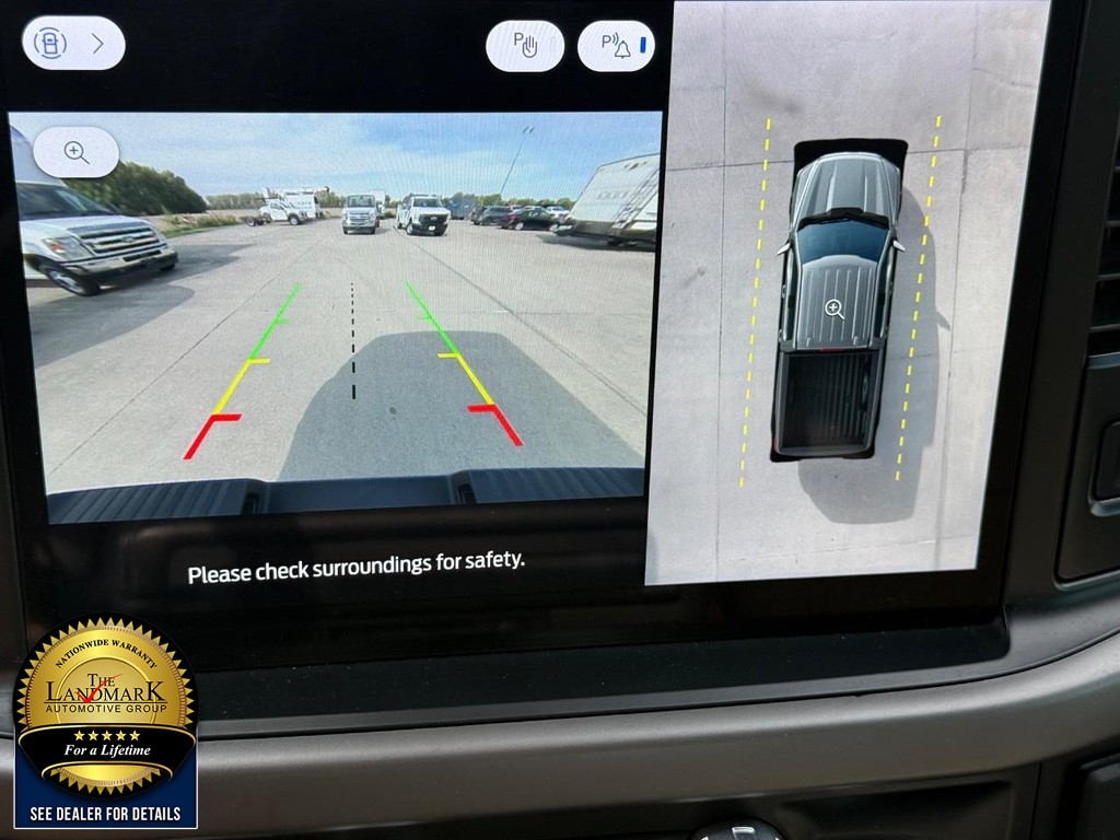 Ford F-150 Vehicle Full-screen Gallery Image 13