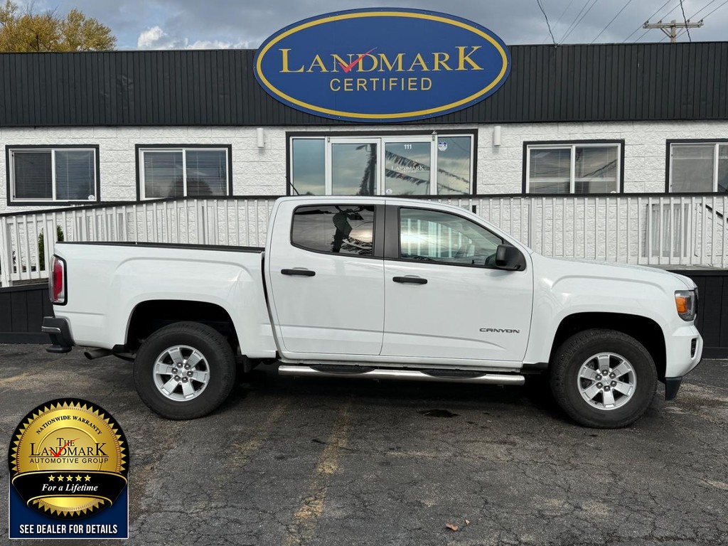 GMC Canyon Vehicle Full-screen Gallery Image 4