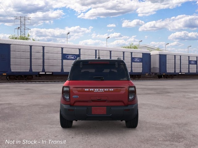 Ford Bronco Sport Vehicle Full-screen Gallery Image 5