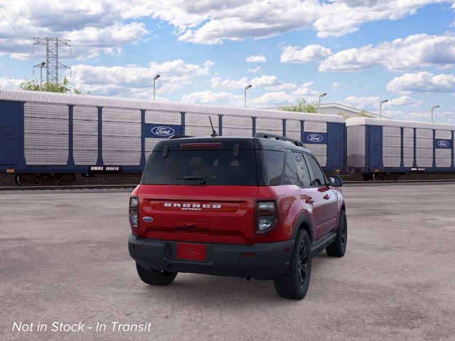 Ford Bronco Sport Vehicle Full-screen Gallery Image 8