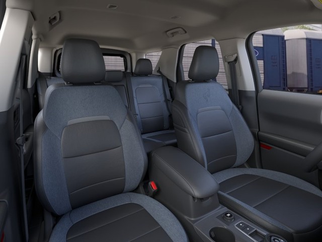 Ford Bronco Sport Vehicle Full-screen Gallery Image 10