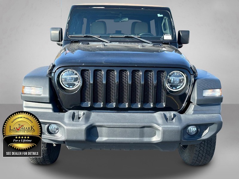 2020 Jeep Wrangler Unlimited Black and Tan 4x4 9