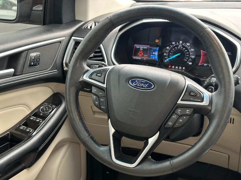 2015 Ford Edge Titanium AWD photo