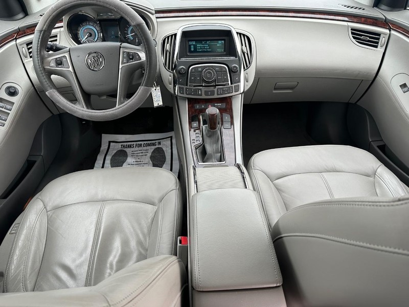2011 Buick LaCrosse CXL 10
