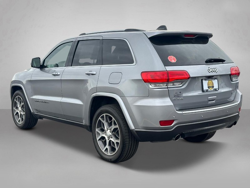 2018 Jeep Grand Cherokee 4WD Sterling Edition 5