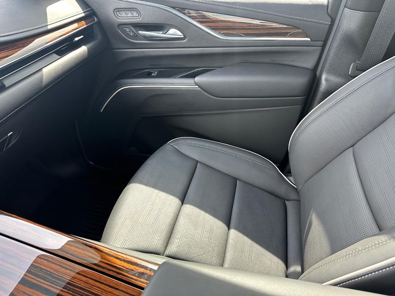 2023 Cadillac Escalade Premium Luxury 23