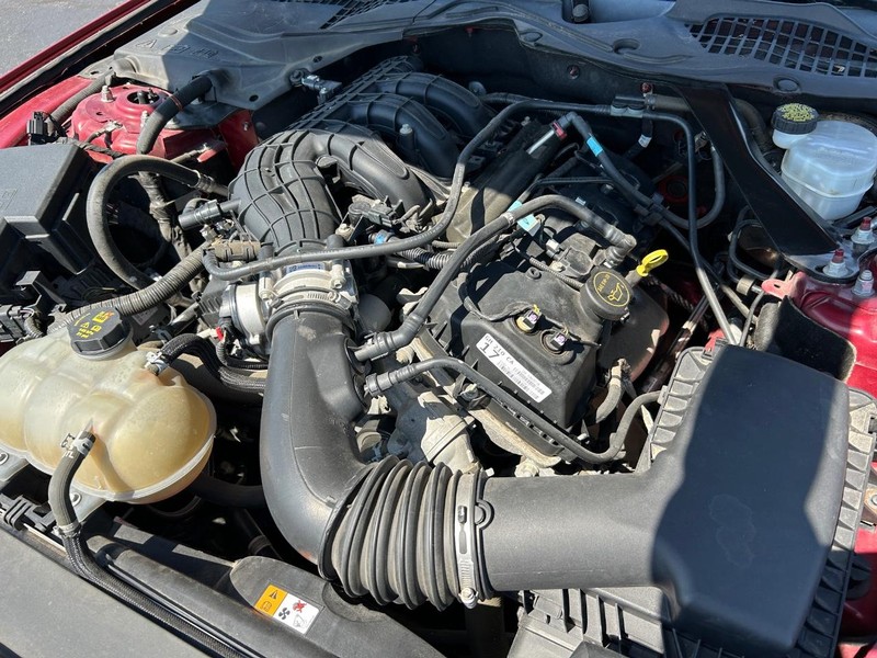 2017 Ford Mustang V6 21