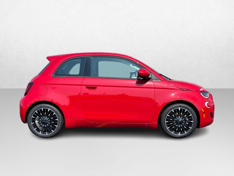 2024 FIAT 500e INSPI(RED) 2