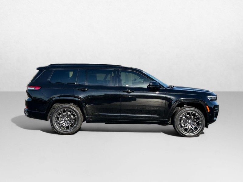 2024 Jeep Grand Cherokee L Summit Reserve 2