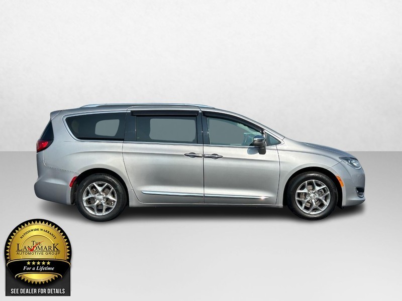 2018 Chrysler Pacifica Limited 2